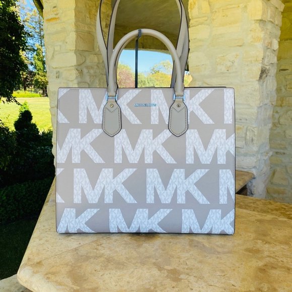 Michael Kors Large Everly  Tote&wallet set signature BNWT White grey - Picture 3 of 16